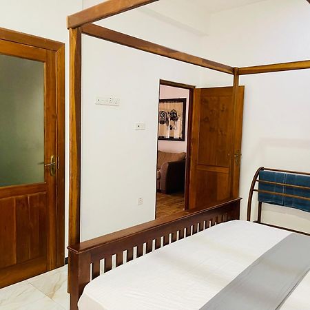 Sand & Surf Guest House Negombo Exterior photo