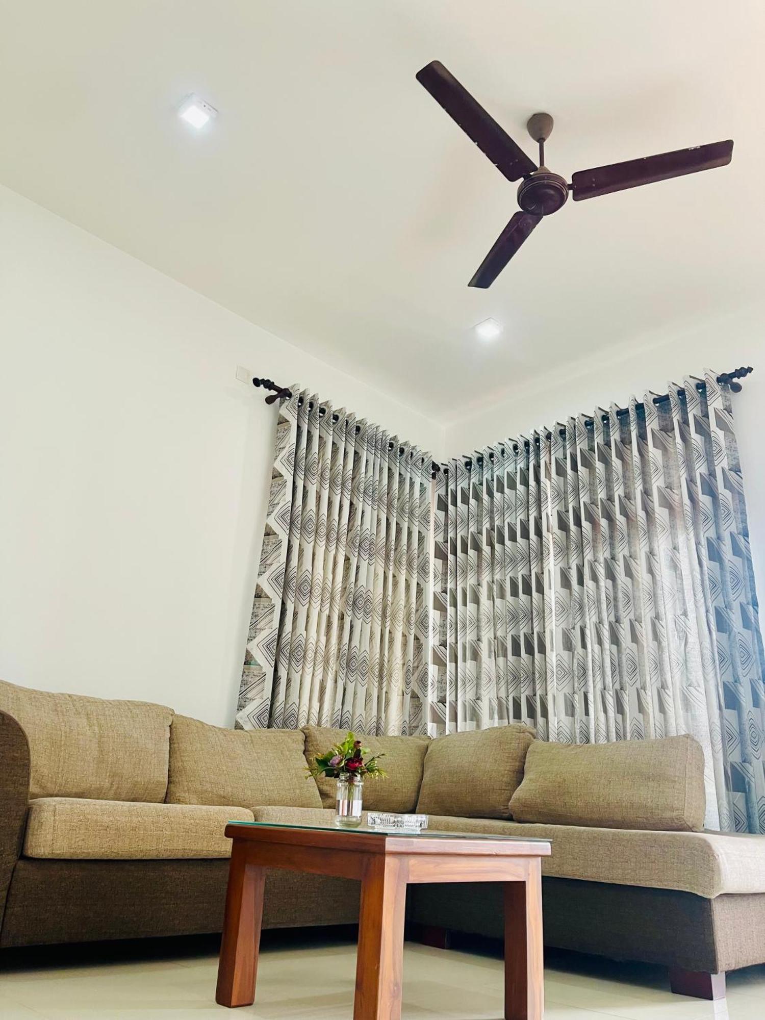 Sand & Surf Guest House Negombo Exterior photo